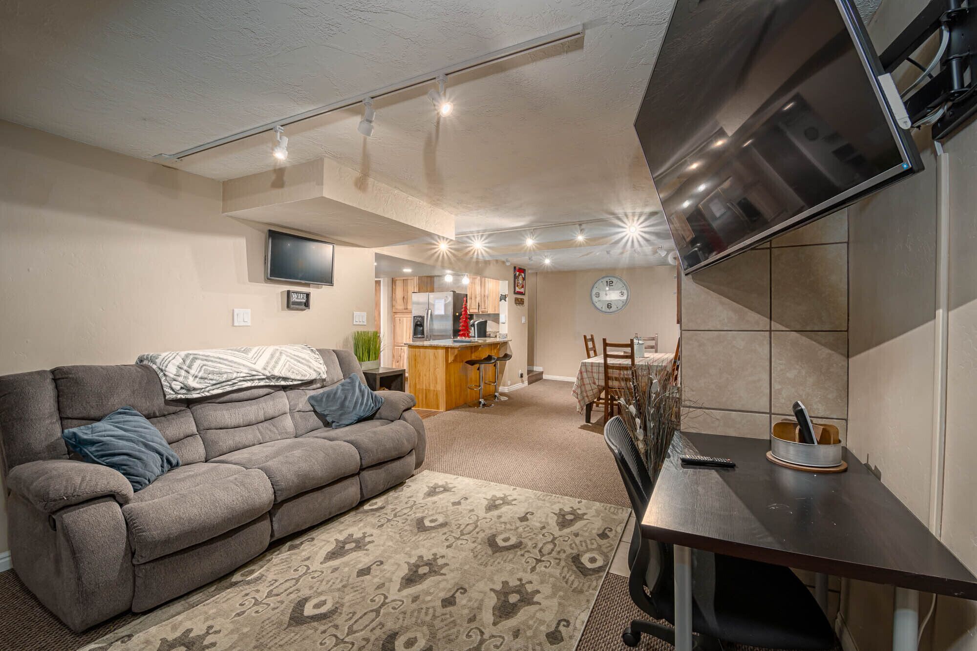 スマートテレビ、暖炉