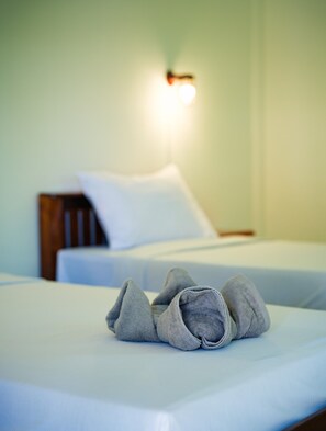 Individually decorated, free cots/infant beds, free WiFi, bed sheets - Blue Gecko (Ko Lanta)