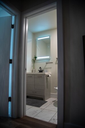 Shower, bidet, towels, soap