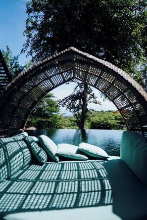 2 outdoor pools, open 7:00 AM to 8:00 PM, sun loungers - Deep Roots Dive & Yoga Resort (Penida Island)