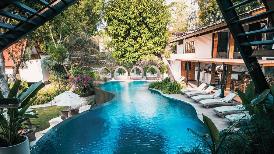 Deep Roots Dive & Yoga Resort