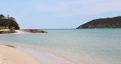 Sapphire Shores: 3 bedroom Pambula Beach