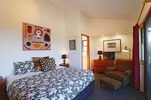 3 chambres, fer et planche à repasser, accès à Internet, literie fournie
