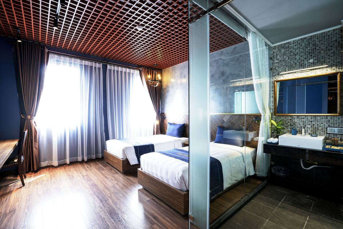 In-room safe, desk, laptop workspace, blackout curtains