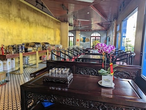Daily buffet breakfast (USD 5 per person)