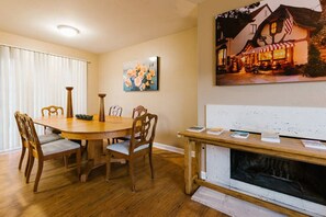 Dining - San Pablo 30 nights or more (Seaside)