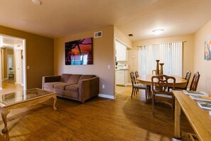 Smart TV - San Pablo 30 nights or more (Seaside)