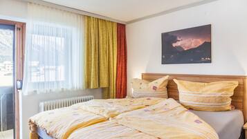 1 bedroom, free WiFi, bed sheets