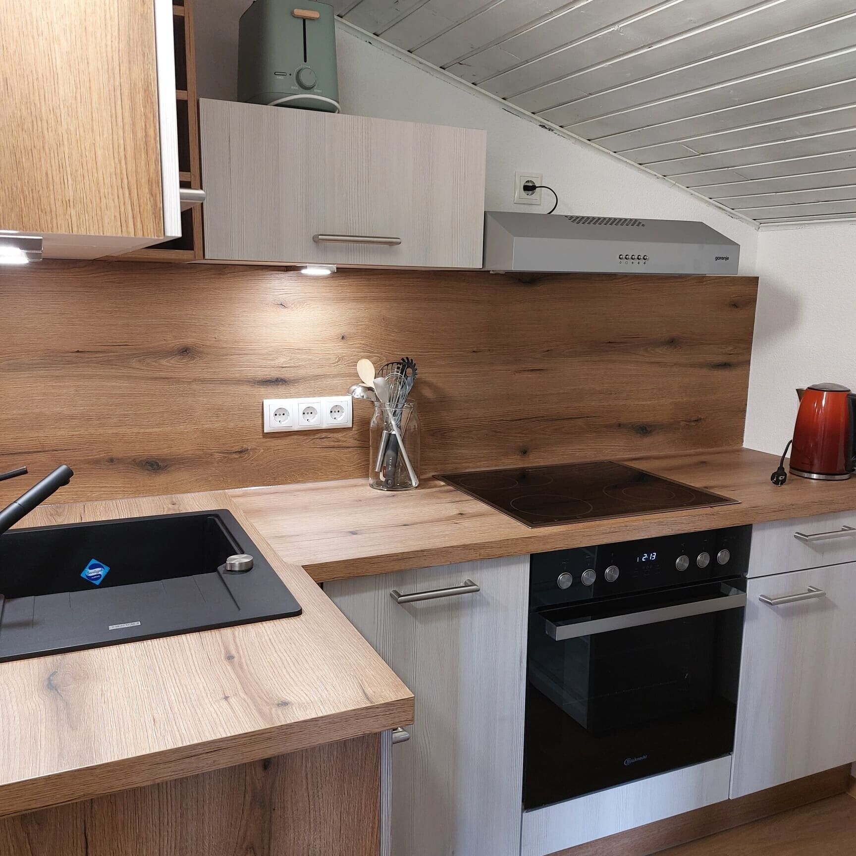 Kühlschrank, Ofen, Herdplatte, Geschirrspüler