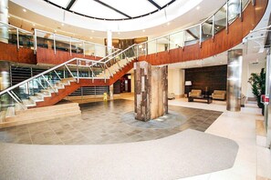 Lobby - Grand Penthouse - 2BR & 2BTH Walk-in distance to Square One Mall (Mississauga)