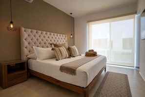 3 bedrooms, iron/ironing board, travel crib, WiFi