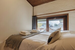 4 bedrooms, bed sheets - La Maison De Montroc, Le Tour (Argentière), France (Le Tour (Argentière))