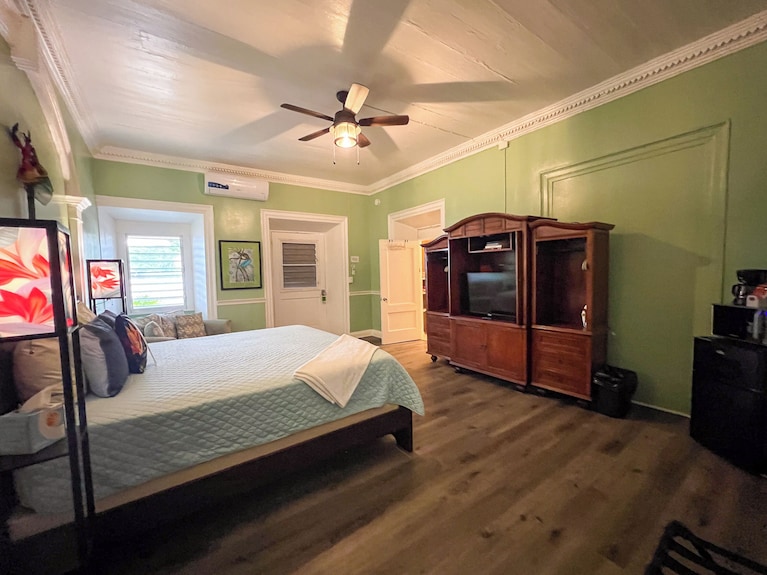 Spacious King Bed 2nd Floor Room - 聖克魯斯島