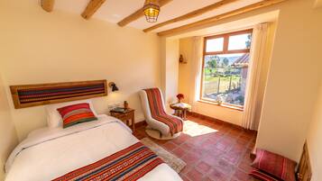3 bedrooms, in-room safe, desk, iron/ironing board