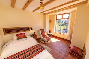 3 bedrooms, in-room safe, desk, iron/ironing board