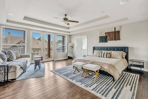 5 bedrooms, desk, iron/ironing board, WiFi