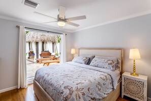 7 bedrooms, desk, iron/ironing board, travel crib - Whole Luxury Pool & Spa with Amazing Features & Stunning Backyard (Boynton Beach)