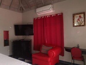 Rideaux dâobscurcissement, fer et planche Ă repasser