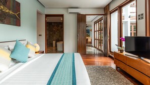 Exclusive Villa - Mary's Beach 4 BR Villa  (Canggu)