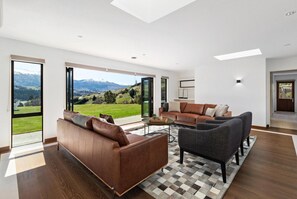 Smart-tv, pejs, bøger