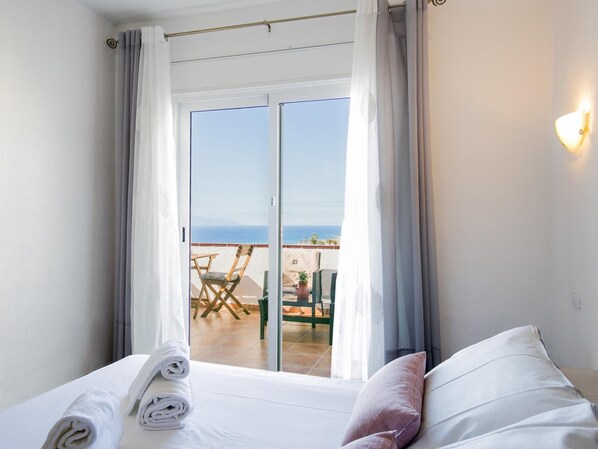 1 sovrum, internet och sängkläder