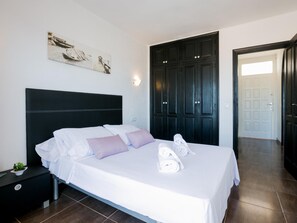 1 sovrum, internet och sängkläder