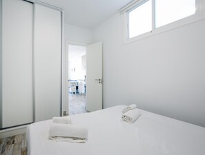 1 bedroom, Internet, bed sheets