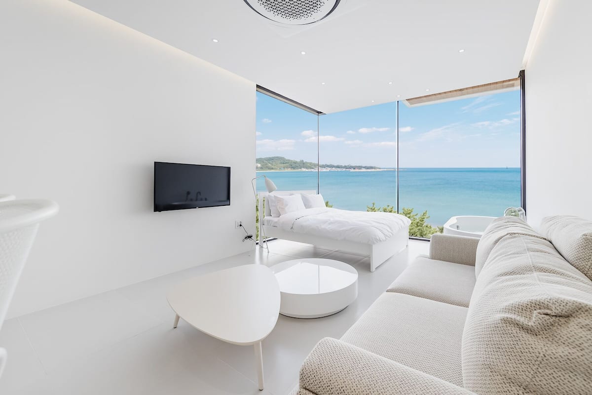 Signature Room | 1 bedroom