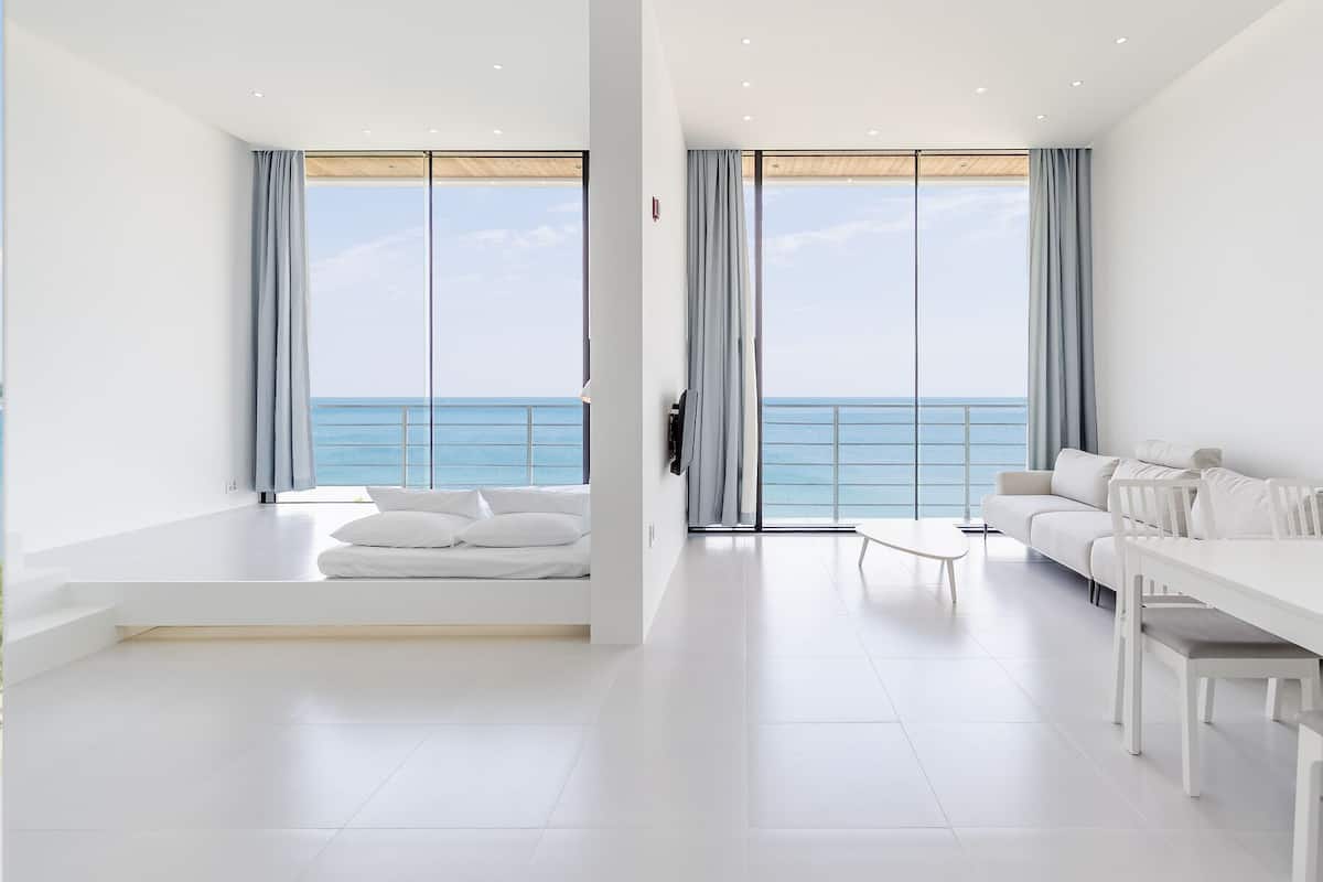 Family Room | 1 bedroom