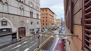 商务双人房或双床房, 无烟房 | 城市景观