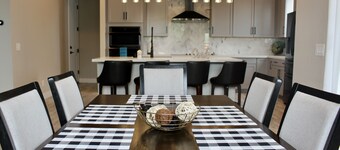 New! Entire House - Cozy Chandler Home
