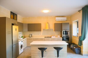 3 개의 침실, 인터넷