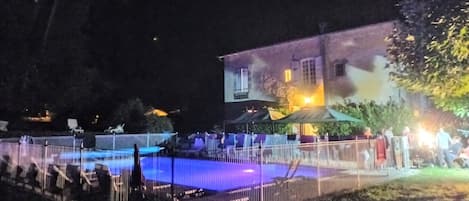 Piscine extérieure, piscine chauffée