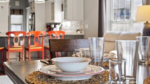 Dining - 3BR/3BA Golf Course Condo • Upgraded Kitchen • Discount Tickets & Golf! (Branson)