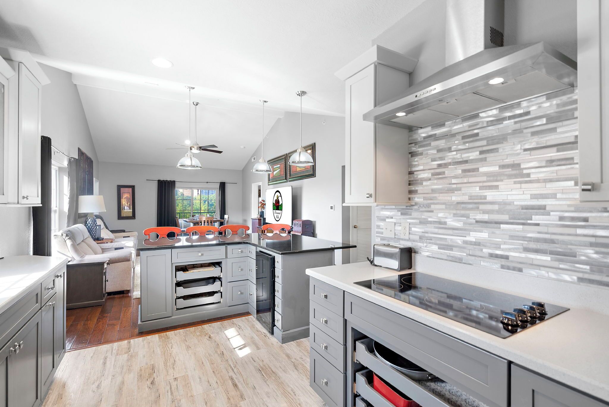 Kühlschrank, Mikrowelle, Ofen, Herdplatte