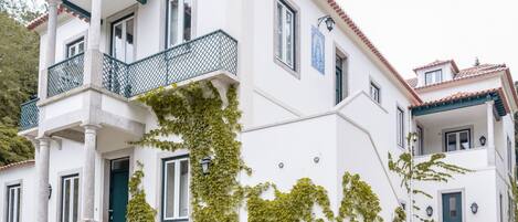 Fachada de la propiedad