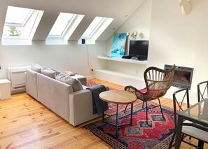 Romantic House | Living area