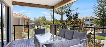 Summer Breeze at Avalon Beach