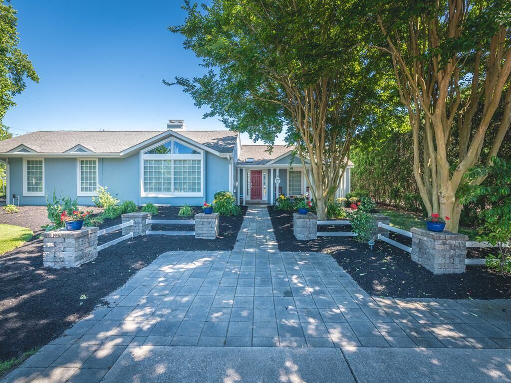 Cape May Property with a Pool 5 Blocks to the Beach