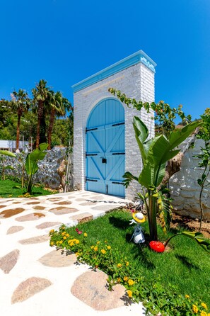 Exterior - Louise'in Konağı (Datça)