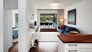 Interior - Nestled in the suburb of Mosman, this waterfront home has views of your dreams. (Mosman)