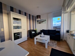 Televisión, libros y estéreo 