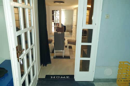 Apartment (Two Bedroom Apartment with Shared Ter) | Interior