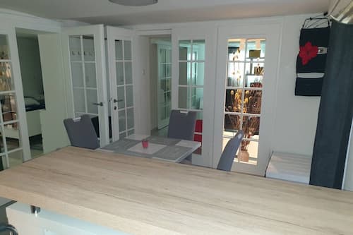 Apartment (Two Bedroom Apartment with Shared Ter) | Dining room