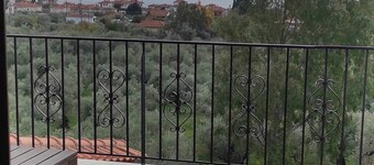 豪華な3ベッドルームのアパートメントピリオ