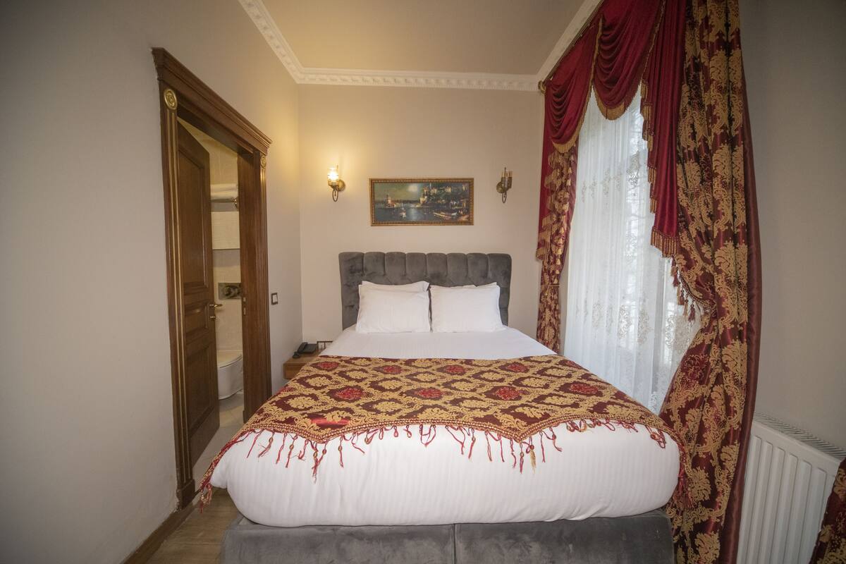 Deluxe Double Room | 2 bedrooms, Egyptian cotton sheets, premium bedding, down duvets