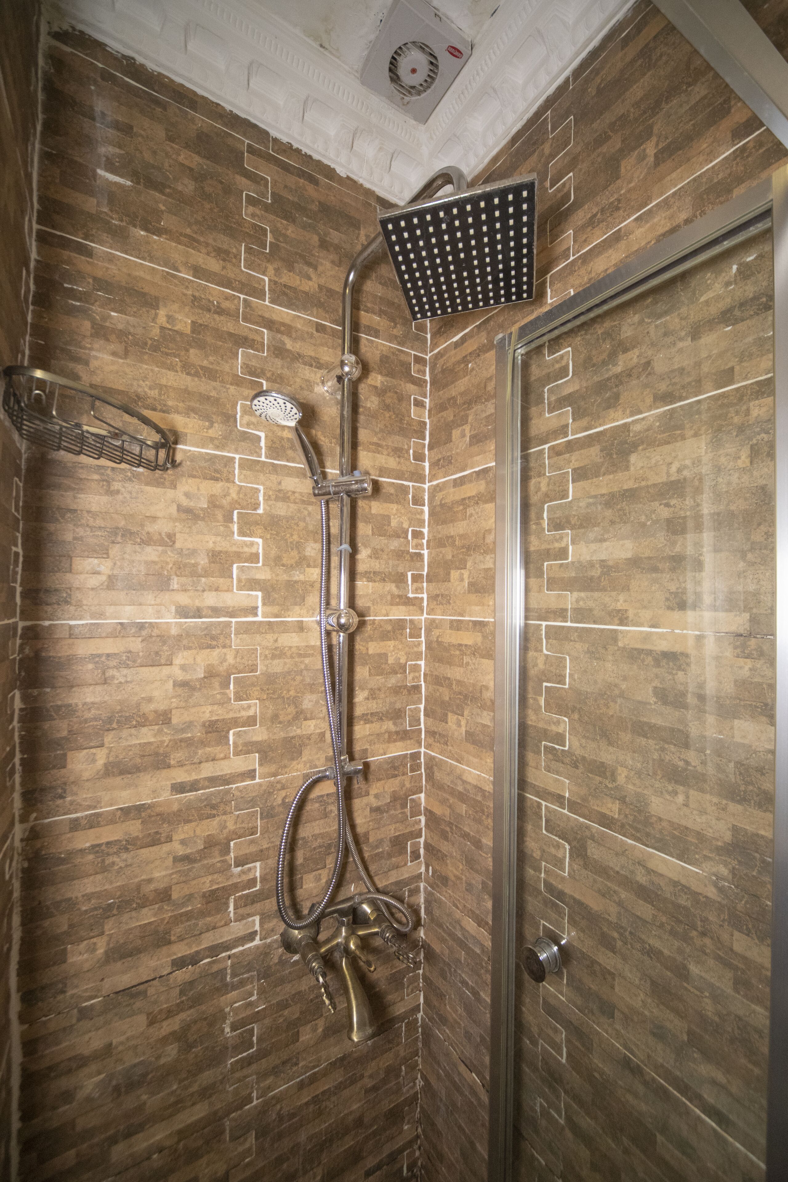 Foto - Zero Suit & Hotel