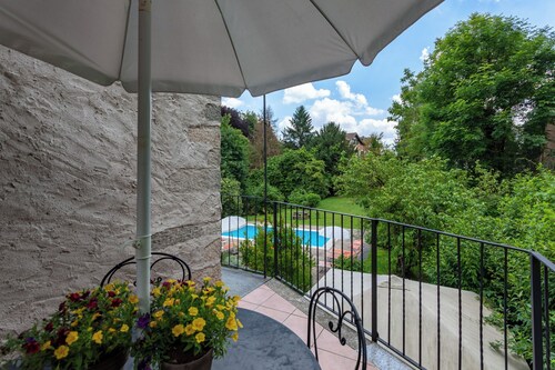 Casa Frey apt. 3 room apartment on Lake Orta with garden and swimming pool