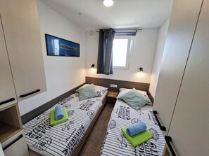 2 habitaciones, tabla de planchar con plancha y wifi gratis 