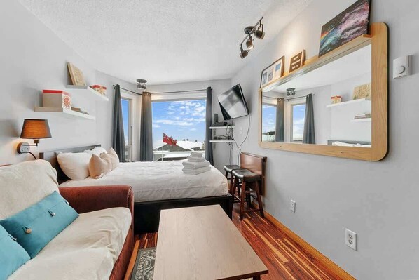 1 bedroom, WiFi, bed sheets